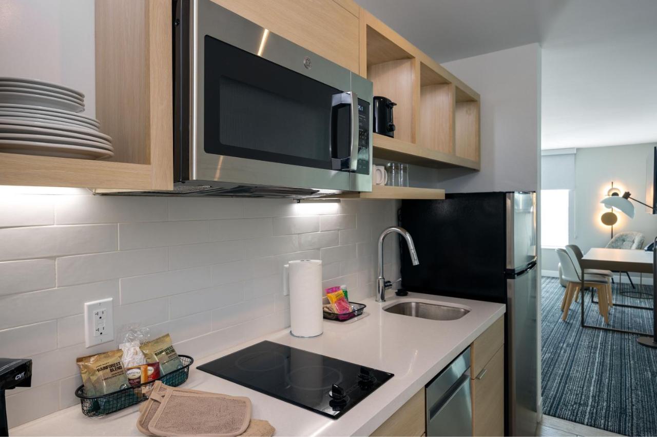 Towneplace Suites By Marriott Canton Riverstone Parkway Buitenkant foto