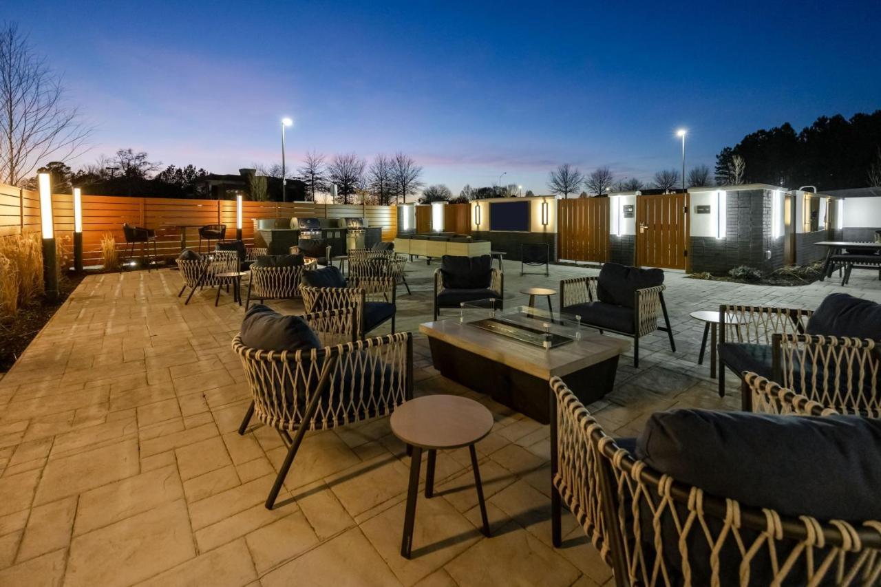 Towneplace Suites By Marriott Canton Riverstone Parkway Buitenkant foto