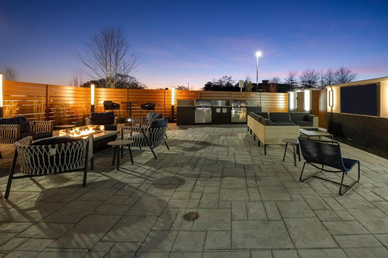 Towneplace Suites By Marriott Canton Riverstone Parkway Buitenkant foto