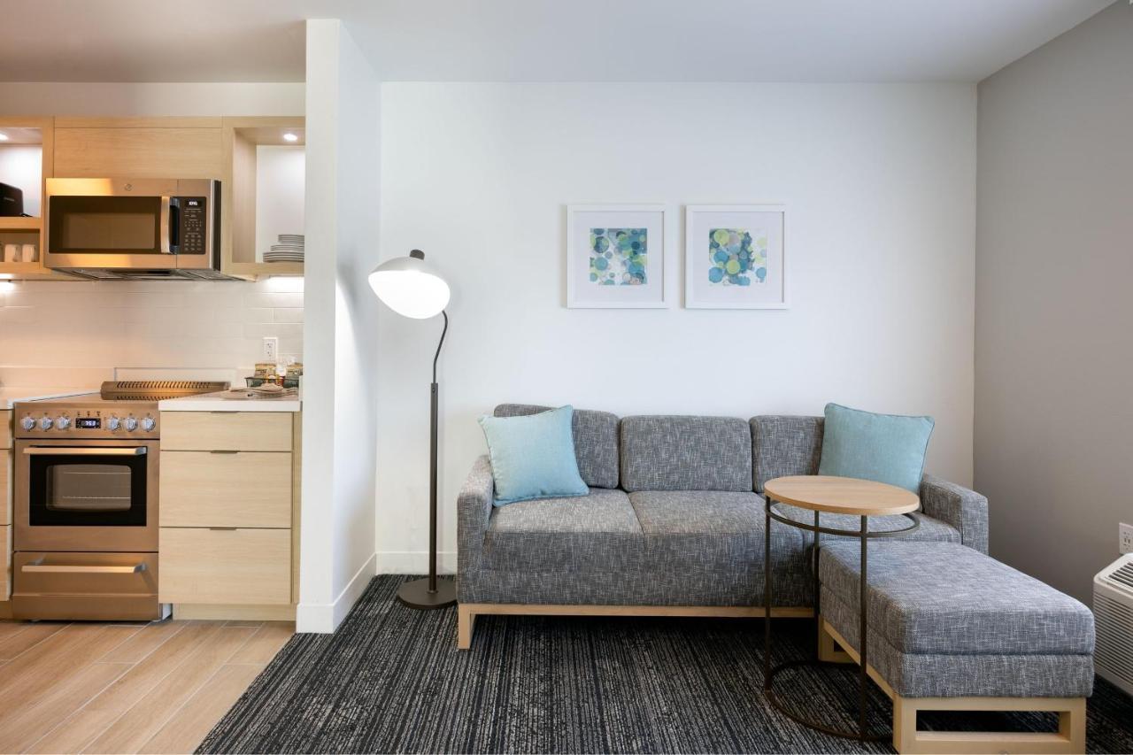 Towneplace Suites By Marriott Canton Riverstone Parkway Buitenkant foto