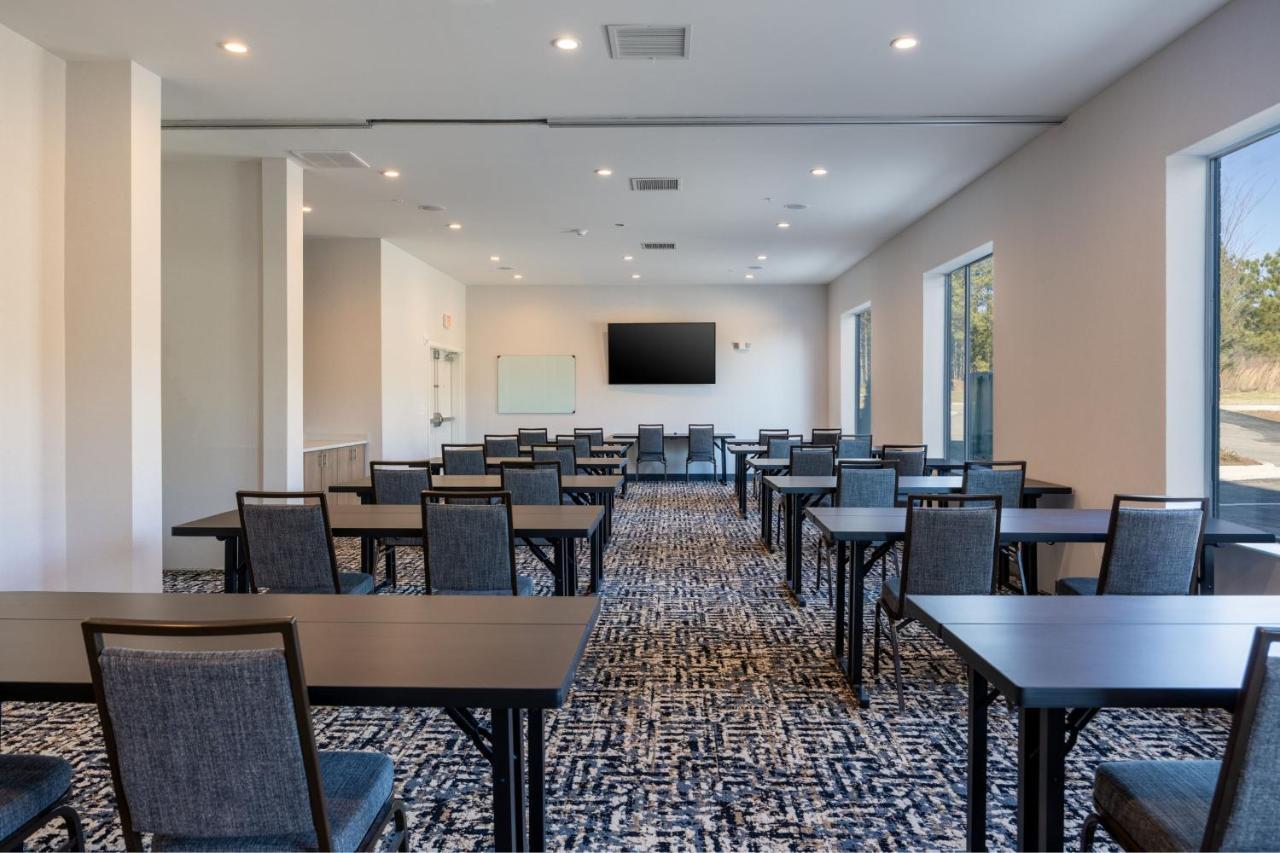 Towneplace Suites By Marriott Canton Riverstone Parkway Buitenkant foto